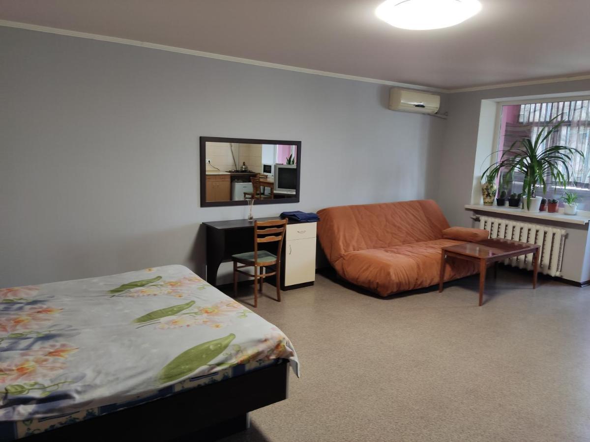 Проспект Миру 35 Apartment Krivoy Rog Ngoại thất bức ảnh